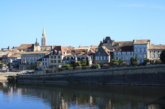 Bergerac - Immobilier - CENTURY 21 Immotion - Vue du Vieux pont à Bergerac (Dordogne)