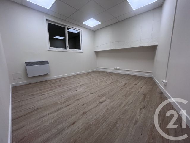 commerce à louer - 42.0 m2 - BERGERAC - 24 - AQUITAINE - Century 21 Immotion