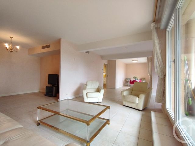 Appartement T4 à vendre - 4 pièces - 110.0 m2 - BERGERAC - 24 - AQUITAINE - Century 21 Immotion