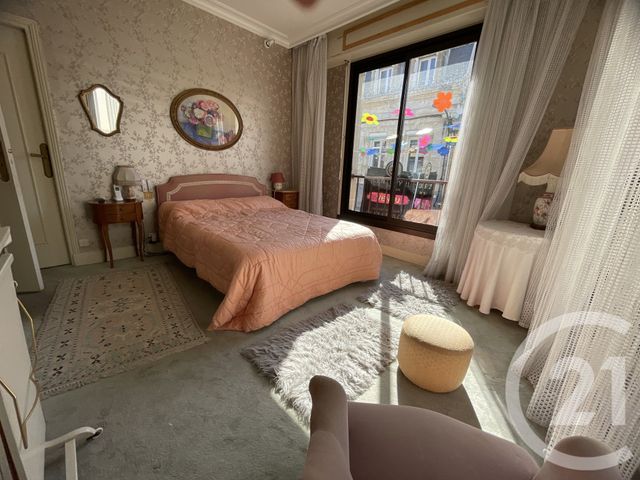 Appartement à vendre - 5 pièces - 145.0 m2 - BERGERAC - 24 - AQUITAINE - Century 21 Immotion