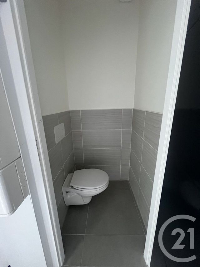 Afficher la photo en grand Appartement T2 à louer - 2 pièces - 24.43 m2 - BERGERAC - 24 - AQUITAINE - Century 21 Immotion