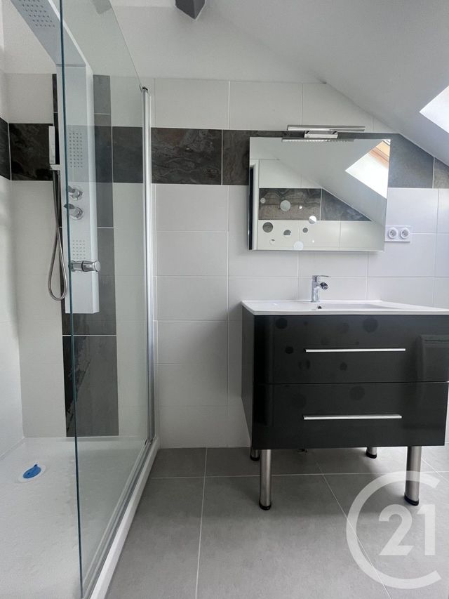 Afficher la photo en grand Appartement T2 à louer - 2 pièces - 24.43 m2 - BERGERAC - 24 - AQUITAINE - Century 21 Immotion