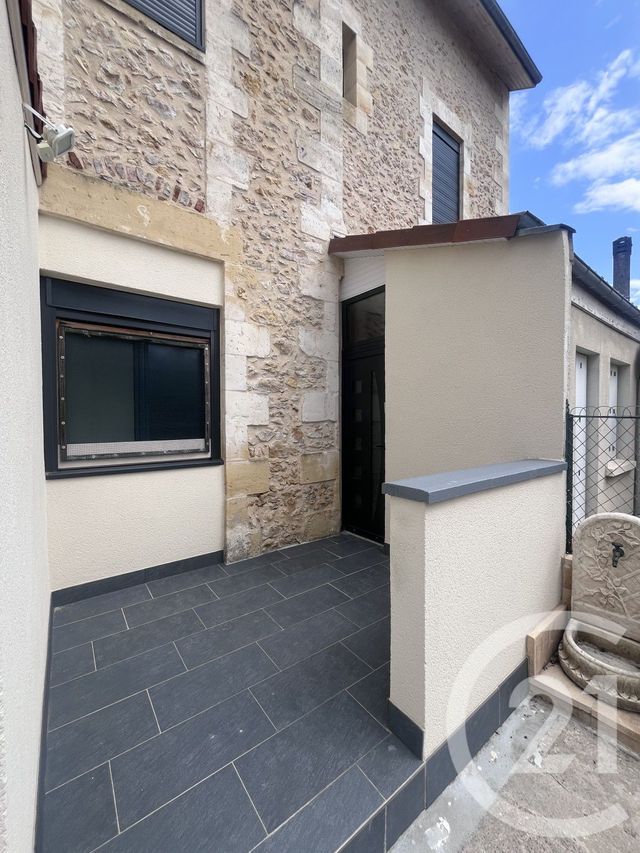 Afficher la photo en grand Appartement T2 à louer - 2 pièces - 24.43 m2 - BERGERAC - 24 - AQUITAINE - Century 21 Immotion