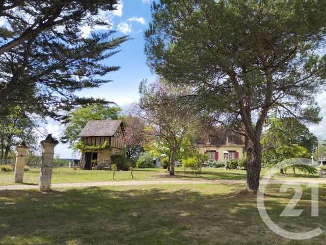 maison à vendre - 13 pièces - 343.8 m2 - ST PIERRE D EYRAUD - 24 - AQUITAINE - Century 21 Immotion