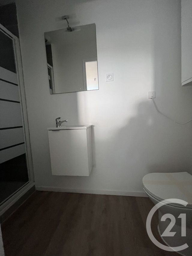 Afficher la photo en grand Appartement Studio à louer - 1 pièce - 14.52 m2 - BERGERAC - 24 - AQUITAINE - Century 21 Immotion
