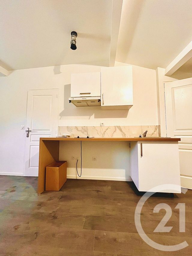 Appartement T2 à louer - 2 pièces - 42.17 m2 - BERGERAC - 24 - AQUITAINE - Century 21 Immotion