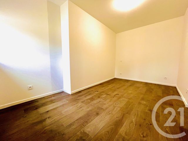 Appartement T2 à louer - 2 pièces - 42.17 m2 - BERGERAC - 24 - AQUITAINE - Century 21 Immotion