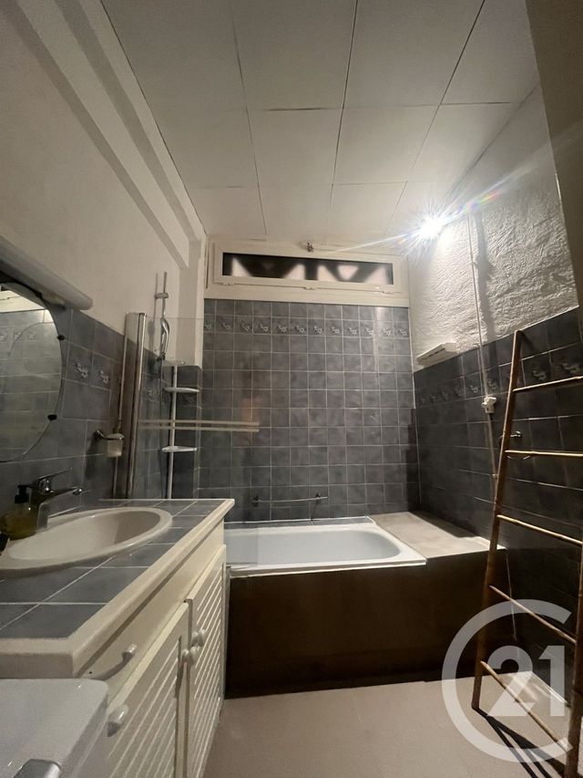 Appartement T3 à louer - 3 pièces - 66.41 m2 - BERGERAC - 24 - AQUITAINE - Century 21 Immotion