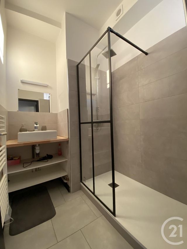 Appartement T2 à louer - 2 pièces - 41.8 m2 - BERGERAC - 24 - AQUITAINE - Century 21 Immotion